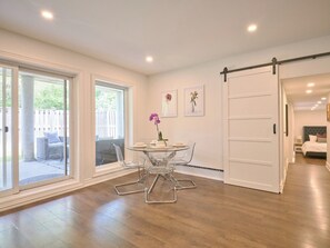 Dining - Gorgeous 1500 square foot unit (Toronto)