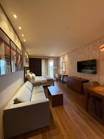 Habitación doble, balcón, vistas al mar | Interior