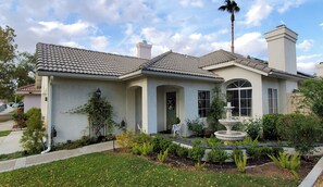 Exterior - Charming 1-bedroom house Near Private Lake.  Quiet neighborhood Lake access (Menifee)