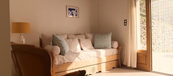 Les Lilas Apartment (2–4 people)