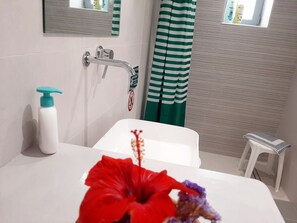 Bathroom - Cozy town house (Parikia)