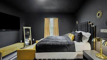 5 bedrooms, iron/ironing board, WiFi, bed sheets