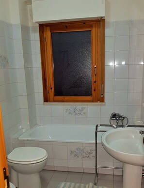 Bathroom - Vrbo Property (Caramanico Terme)