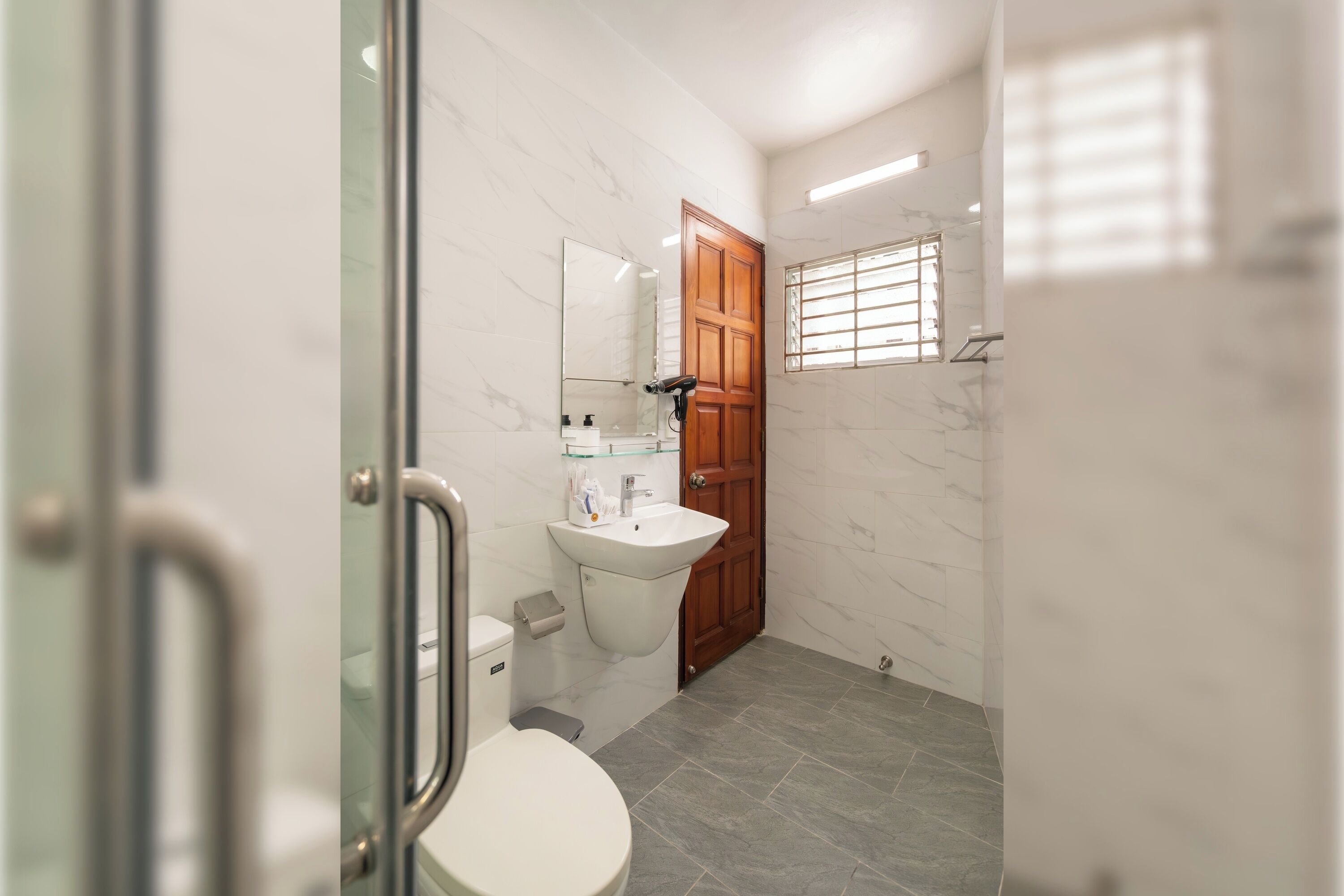 Luxury Villa, City View | Bathroom