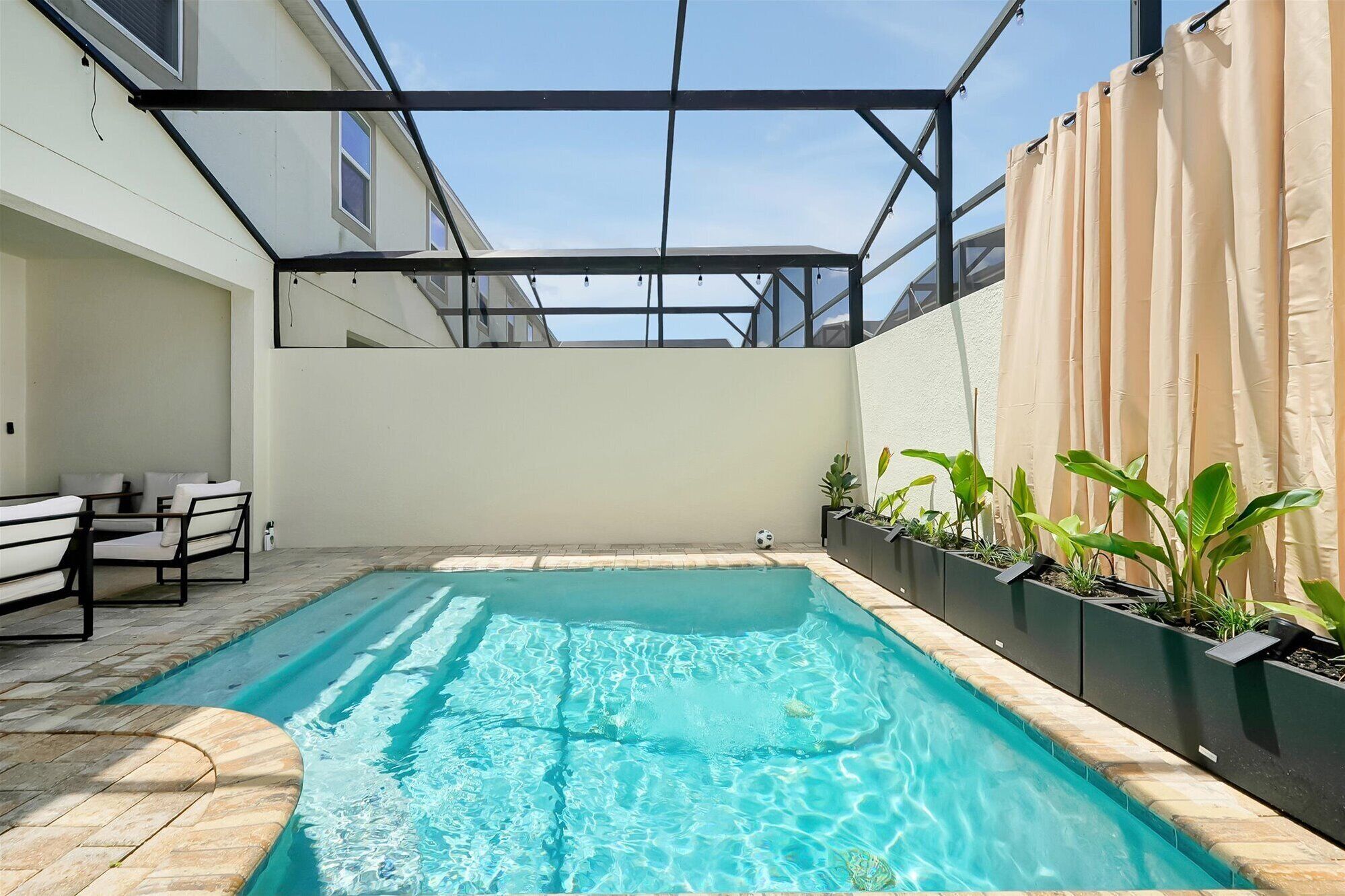 3 outdoor pools, pool cabanas (surcharge), pool umbrellas