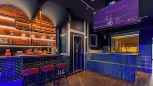Vila Mewah, pemandangan kota | Bar (di properti)