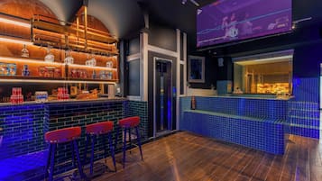 Luxury-Villa, Stadtblick | Bar (in der Unterkunft)