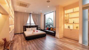 Luxury Villa, City View | Free WiFi