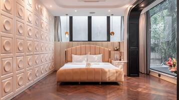 Luxury Villa, City View | Free WiFi