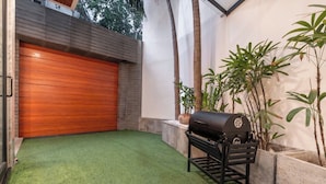 Vila Mewah, pemandangan kota | Teras/patio