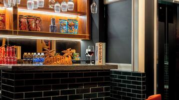 Luxury Villa, City View | Bar (on property)