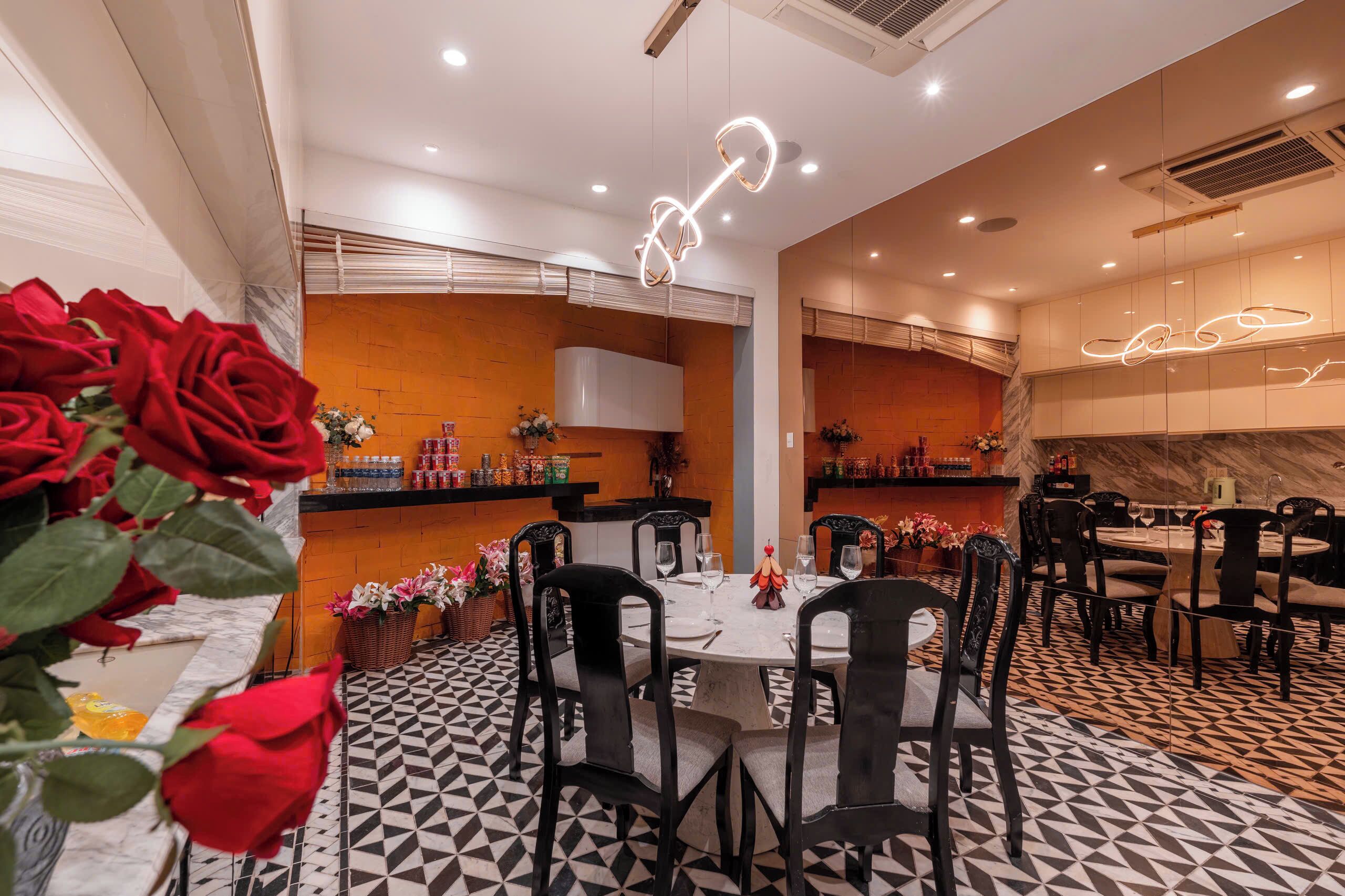 Luxury Villa, City View | Dining