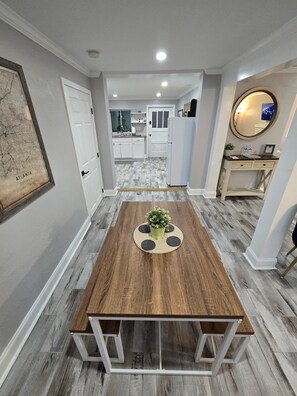 Dining - Entire guesthouse in Atlanta, Georgia (Atlanta)
