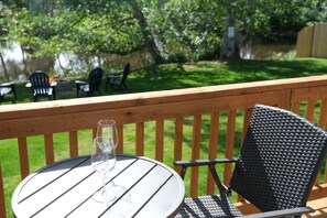 Outdoor dining - Driftwood Retreat - Private Lakeview Oasis (Westport)