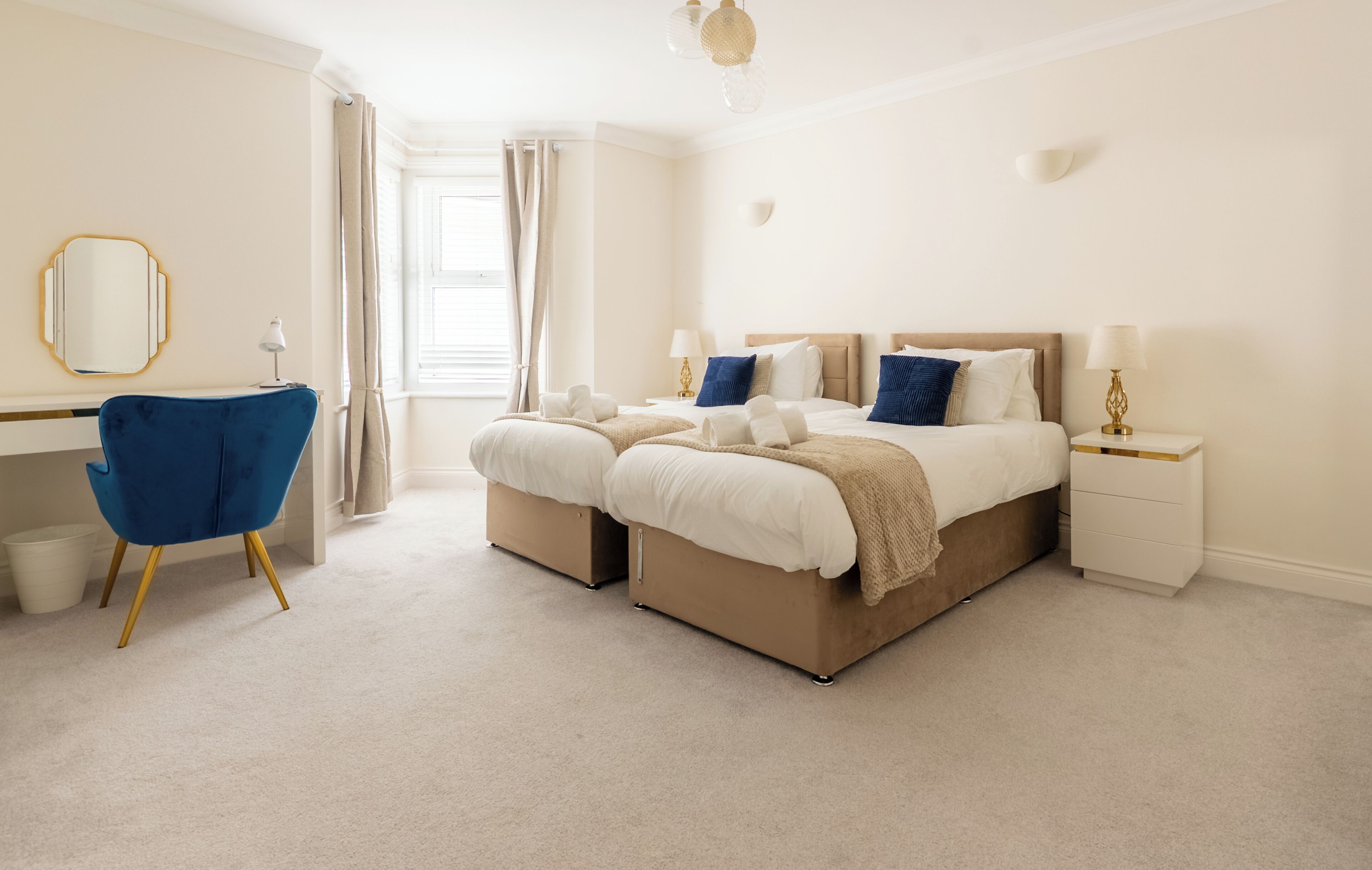 3 chambres, fer et planche à repasser, lit parapluie, Wi-Fi gratuit