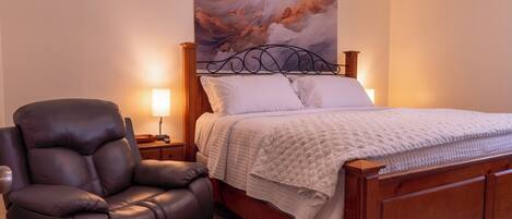 3 bedrooms, iron/ironing board, WiFi, bed sheets