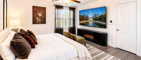Iron/ironing board, bed sheets