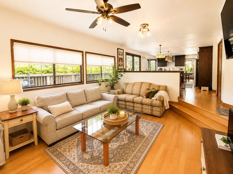World Cup Cozy Family Retreat, 4br, 3 Living Rooms, Deck & Fenced Yard - 에버렛