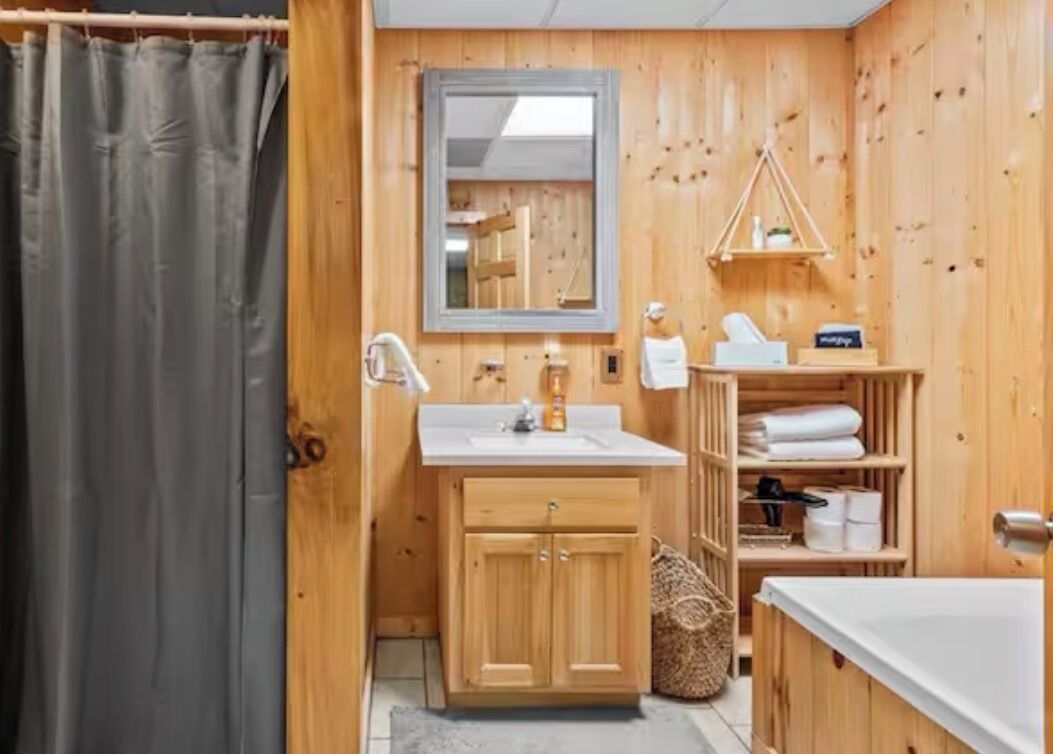 Jetted tub, hair dryer, towels, soap