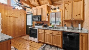 Private kitchen - LAKE KEOWEE WATERFRONT! ONLY 15 feet from
Shore. Price includes BOAT SLIP (Six Mile)