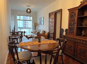 Interior - Apartment with garage, across from the subway and with a view of Christ the Redeemer. (Rio de Janeiro)