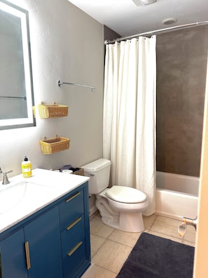 Bathroom - Perfect 3-bedroom apartment in delightful Vail for your getaway (Vail)