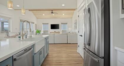 Luxury Home -Steps From the Beach with 2 primary suites