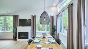 Unclassified image, 2 of 13, button - Astral - Private Hot Tub, Pet-Friendly (Pont-Rouge)