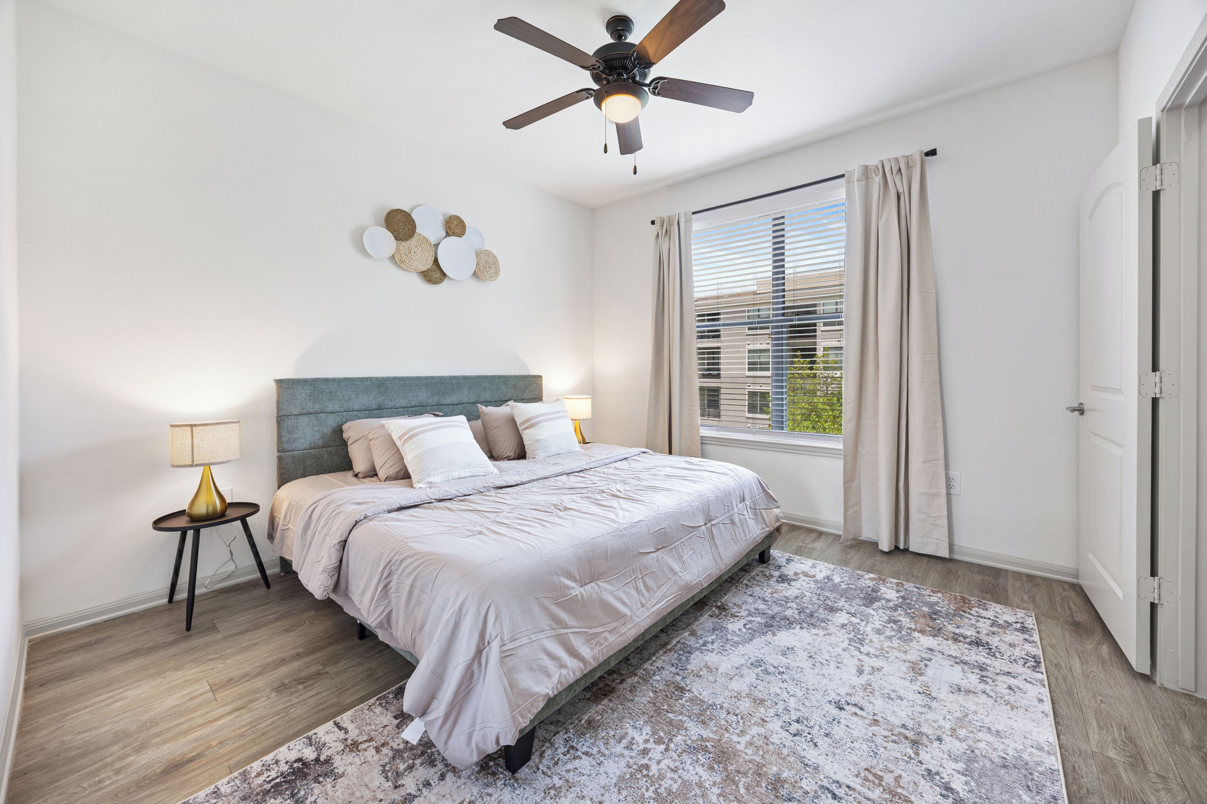 1 bedroom, desk, iron/ironing board, WiFi