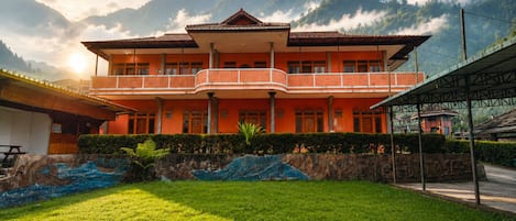 Villa | Exterior