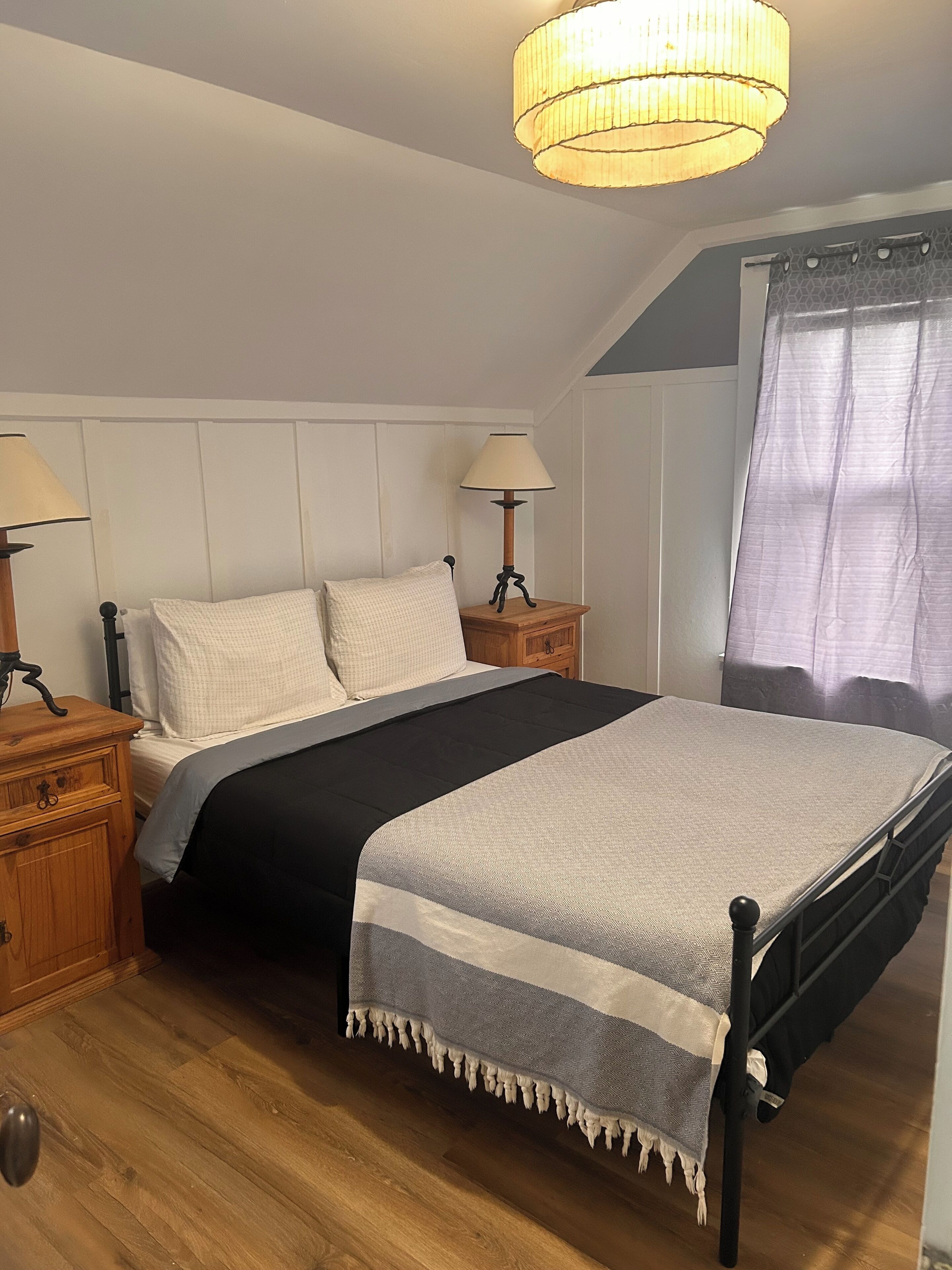 3 chambres, fer et planche à repasser, Wi-Fi, draps fournis