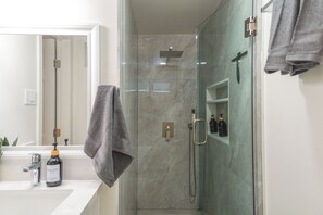 Bathroom - Disney Cozy Luxe Home: Arcade Game Room - Near Disney & Knott's Berry Farm (Anaheim)