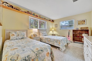 Comfort House, 4 Bedrooms, Garden View | Iron/ironing board, free WiFi - Palm Haven at Cape Leyte (Siesta Key)
