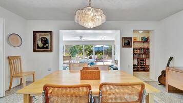 Casa Confort, 4 habitaciones, vistas al jardín | Interior