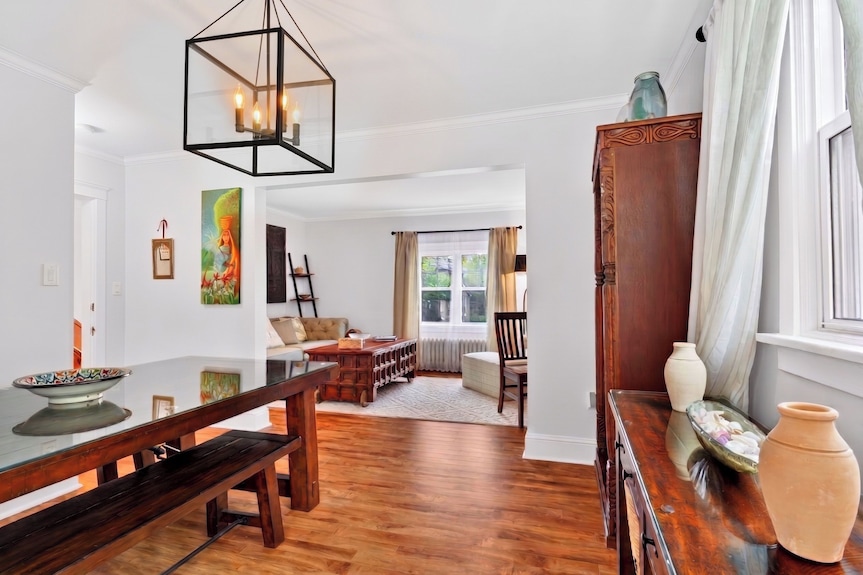 Bright Second-floor Home With Private Deck, Modern Kitchen, And Calm Style. - Cornwall, Kanada