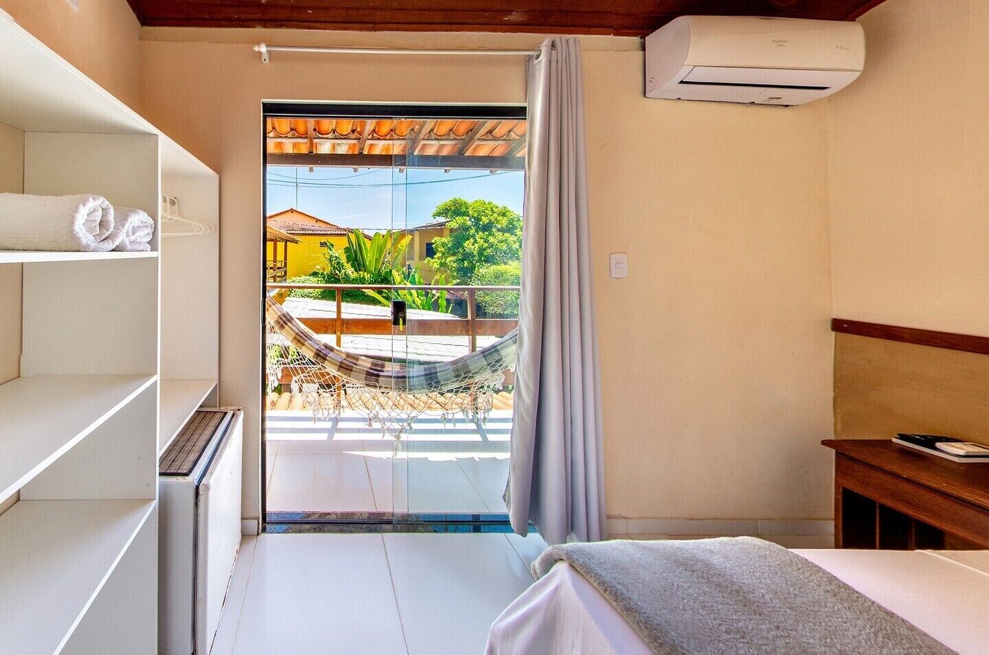 Wifi gratis y ropa de cama 