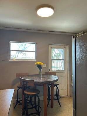 Dining - Imagine 4 Bedroom Cottage By Siesta Key (Sarasota)