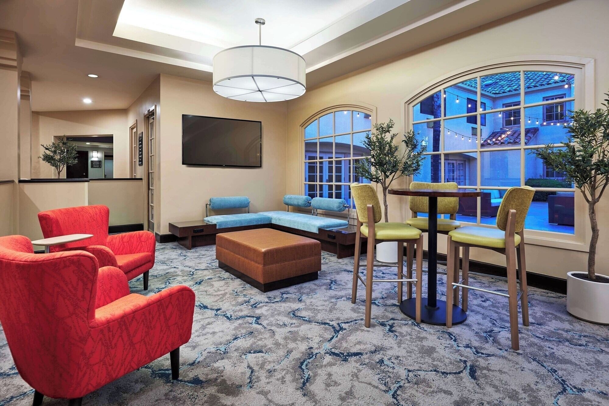 Dual Queen Room For Families | 0.1 Miles To Six Flags Magic Mountain Thrills - Santa Clarita