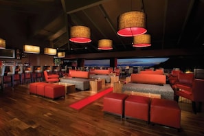 A spacious lounge area with red seating, a red carpet, and large woven lamps. - 2 Queen Beds 1BR Suite, Hilton Phoenix Tapatio Cliffs, 7 Pools, Spa - 2 Units (Phoenix)
