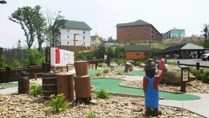 Unclassified image, 5 of 19, button - Cozy Smoky Mountain Fall Escape! 1BR Westgate Resort + Water Park - Sleeps 4 (Gatlinburg)