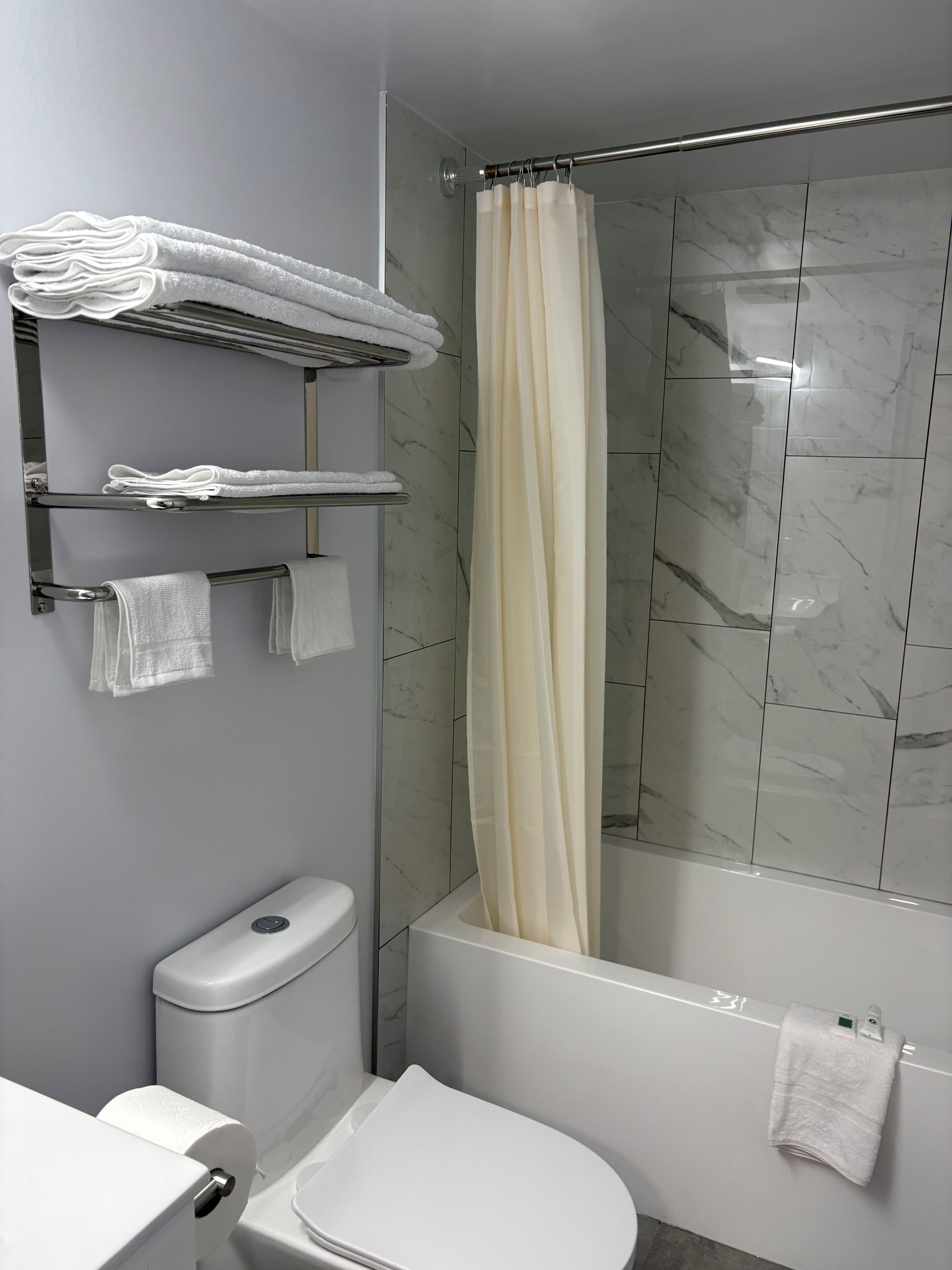 Superior Double Room | Bathroom | Combined shower/bathtub, hair dryer, towels, soap