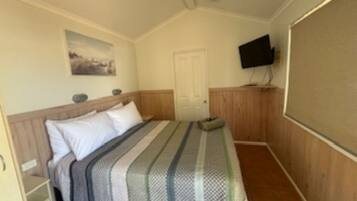 Cabin, 1 Queen Bed, Kitchenette