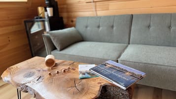 Luxury Cabin | Living area