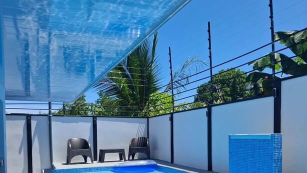 Apartemen, 2 kamar tidur, balkon | Kolam renang | Kolam renang outdoor