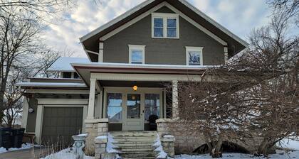 Historic EM Deming house in Marshfield. 1.7 miles.to Marshfield Clinic.
