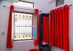 Bahagian dalam