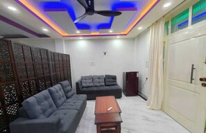 Phòng dành cho gia đình | Khu phòng khách