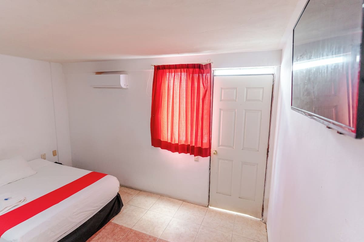 Basic Single Room | Ruang kerja komputer riba, Wi-fi percuma 