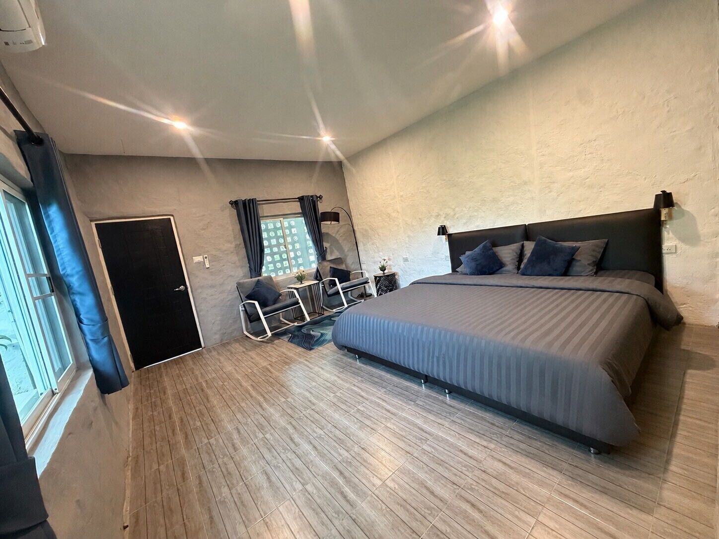 Superior Single Room, Housekeeping, Hill View | Premium bedding, pillowtop beds, desk, laptop workspace