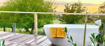 Farm Stay Cottage| Outdoor Bath Highland Cattle and Peacocks